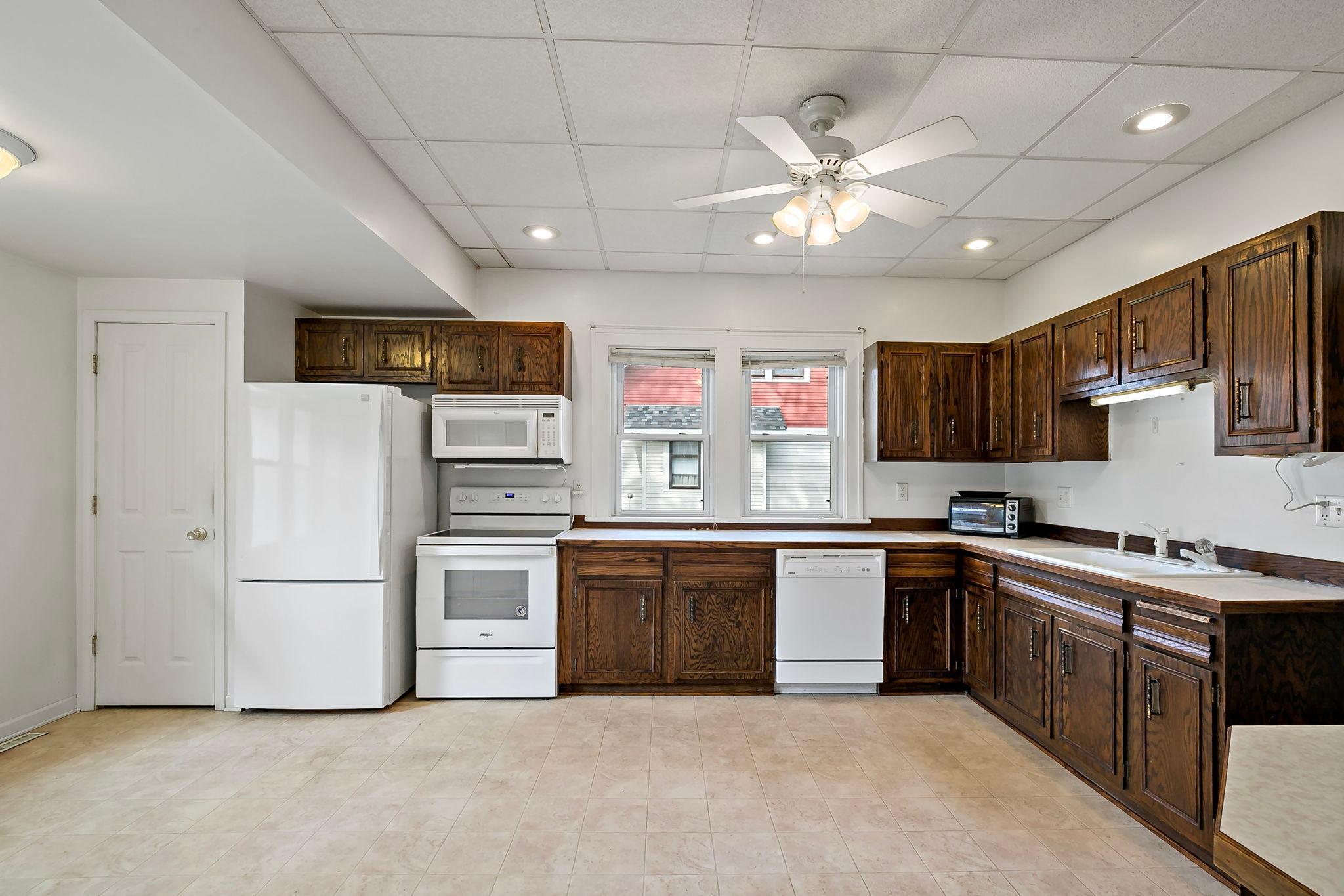 615 7th Street Kenyon, MN 55946 - Photo 7 of 38