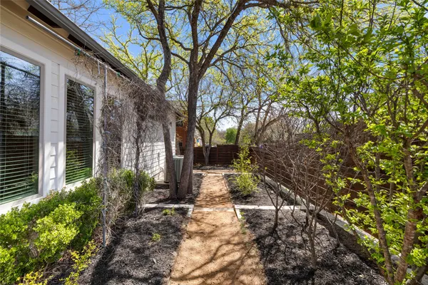 $4,500 | 1017 South Quinlan Park Road, Austin, TX 78732