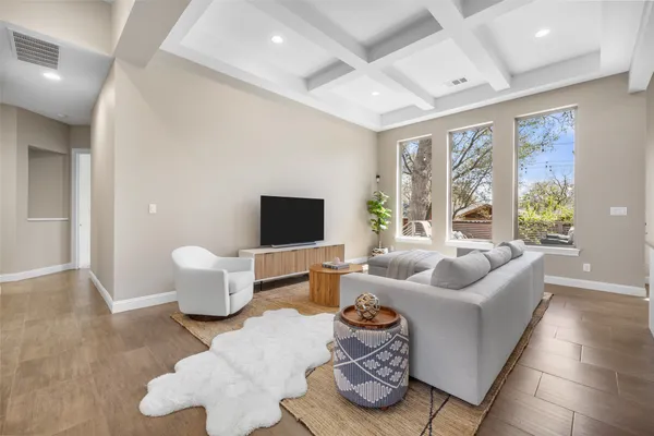 $4,500 | 1017 South Quinlan Park Road, Austin, TX 78732