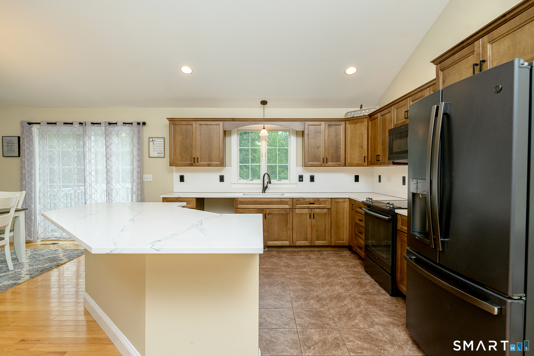 26 Old Putnam Rd Extension Plainfield, CT 06239 - Photo 5 of 37