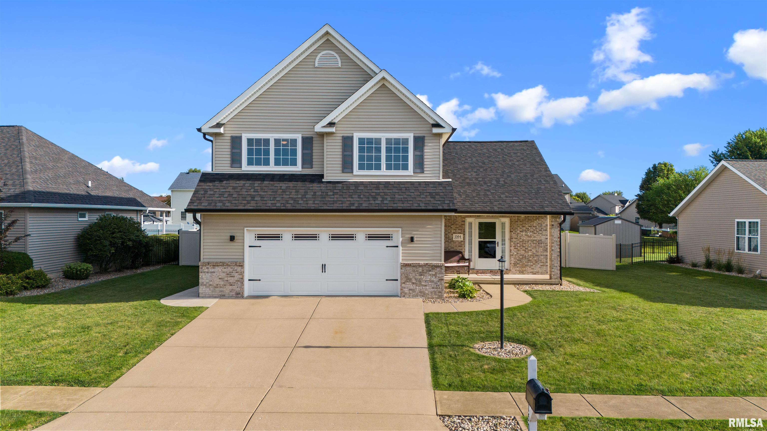 1504 Santa Fe Road Washington, IL 61571 - Photo 1 of 46 Gallery Image 1