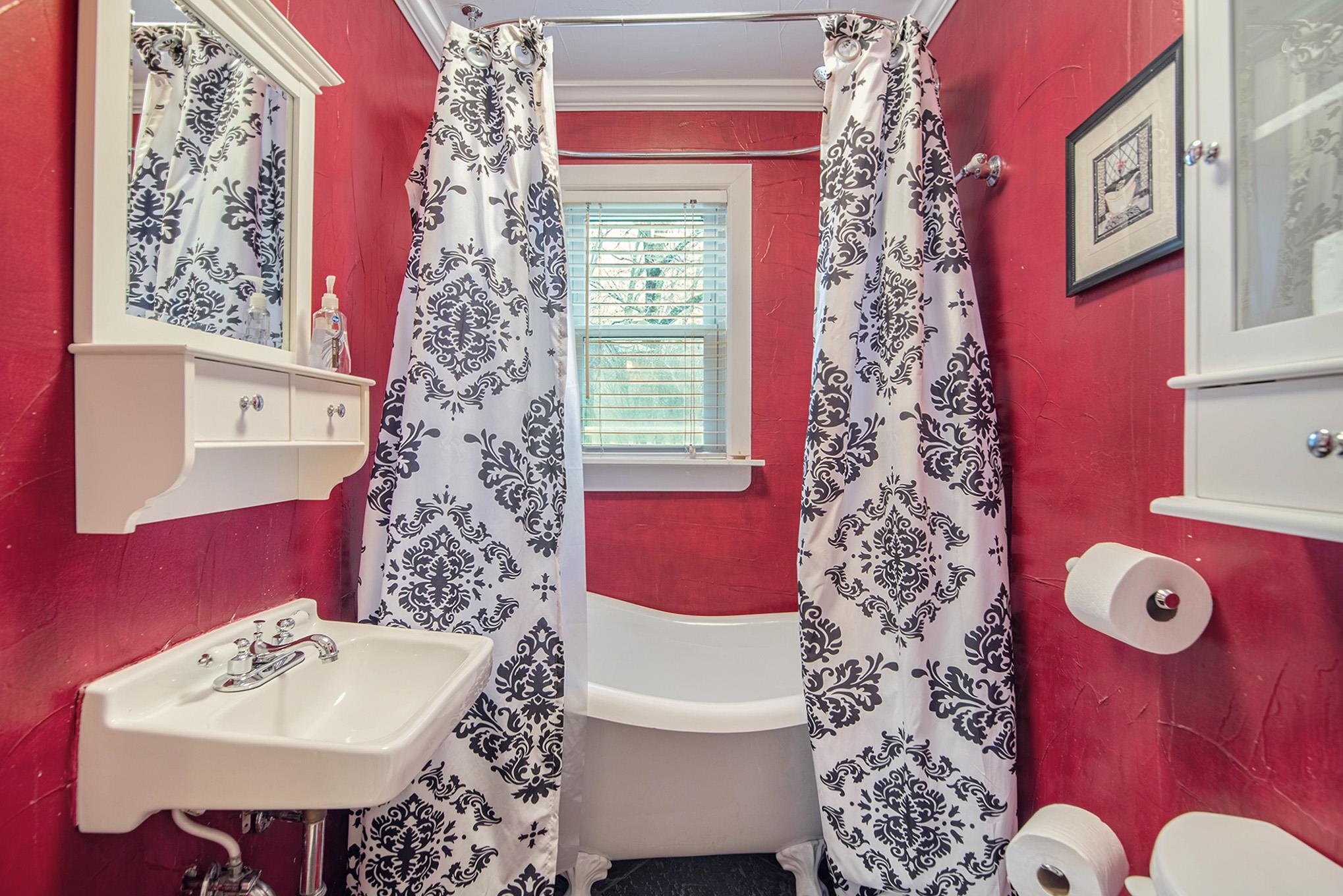 7217 North McKinley Road Flushing, MI 48433 - Photo 14 of 38 50096867-13.JPG