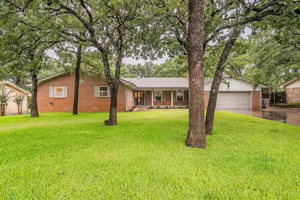 $315,000 | 210 Mistletoe Lane, Keene, TX 76059