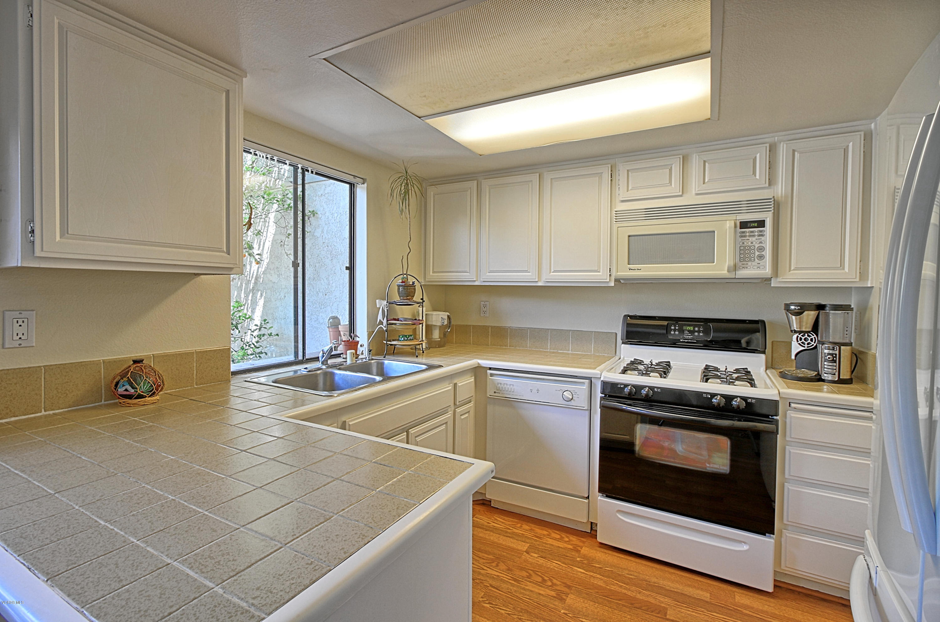 2029 East Bard Road Oxnard, CA 93033 - Photo 12 of 27 0037_IMG_0112