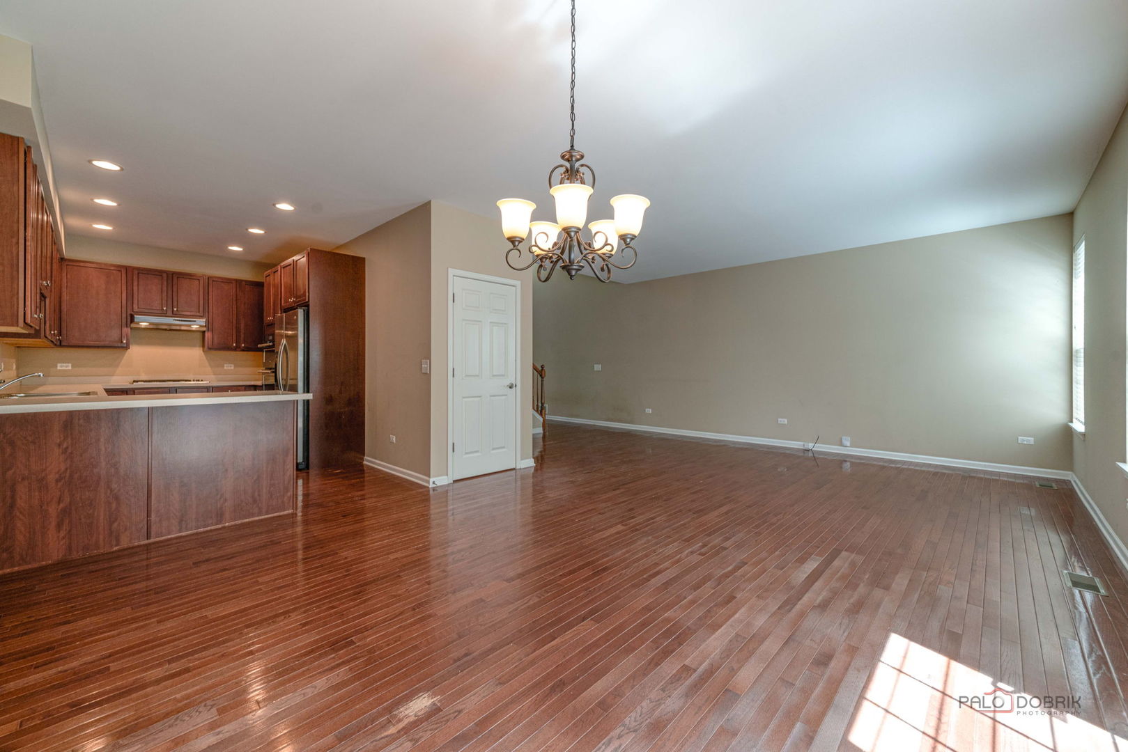 790 Oak Hollow Road Crystal Lake, IL 60014 - Photo 6 of 33