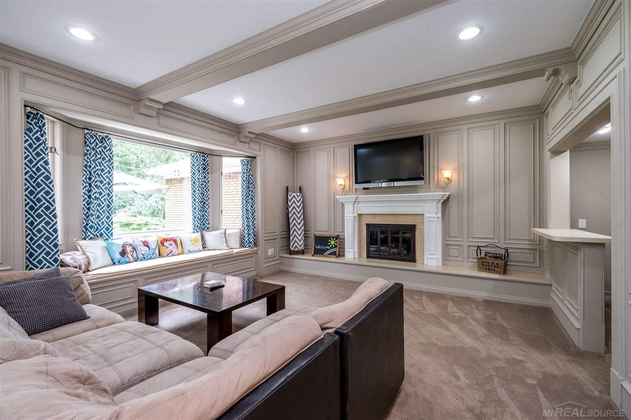 5645 Oak Bluff Road Rochester, MI 48306 - Photo 23 of 58 50052453-22.JPG