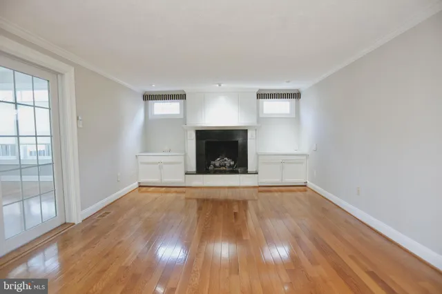 $669,000 | 15511 Golf Club Drive, Dumfries, VA 22025