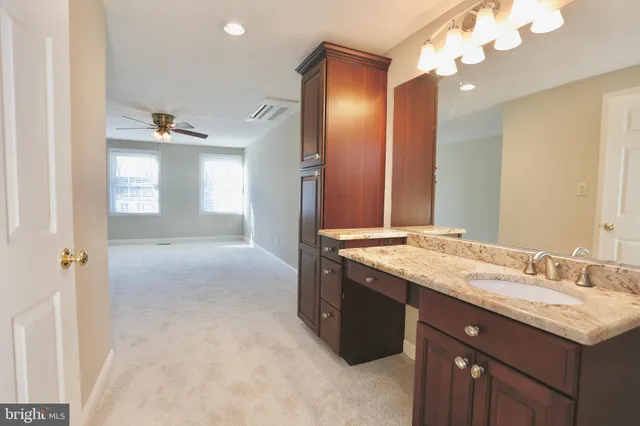 $669,000 | 15511 Golf Club Drive, Dumfries, VA 22025