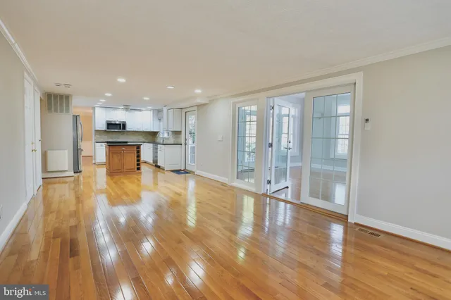 $669,000 | 15511 Golf Club Drive, Dumfries, VA 22025