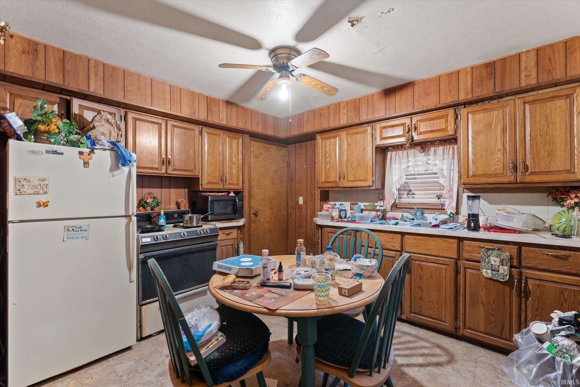 2018 Roger Street South Bend, IN 46628 - Photo 11 of 26