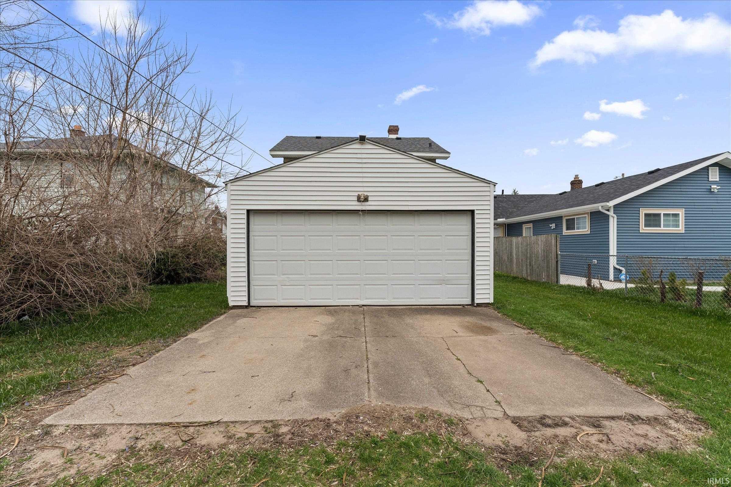 2018 Roger Street South Bend, IN 46628 - Photo 24 of 26