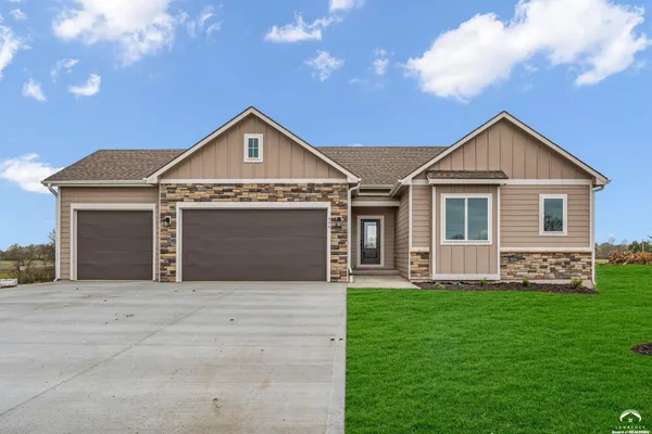 $519,900 | 406 Glenn Court, Baldwin City, KS 66006