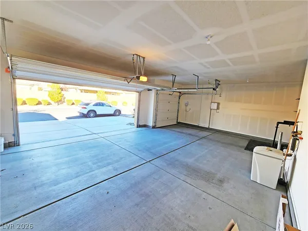 $2,300 | 5441 East La Campana Drive, Pahrump, NV 89061