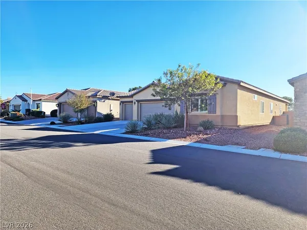 $2,300 | 5441 East La Campana Drive, Pahrump, NV 89061