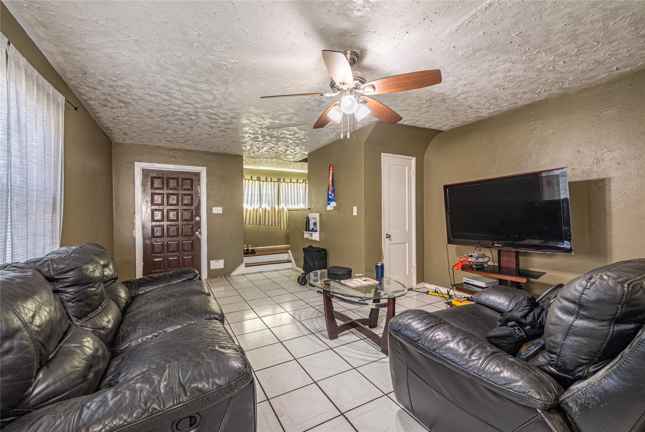 7431 Moline Street Houston, TX 77087 - Photo 5 of 38