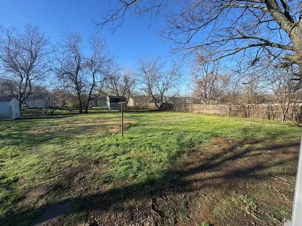 $1,395 | 112 West O Connell Street, Howe, TX 75459