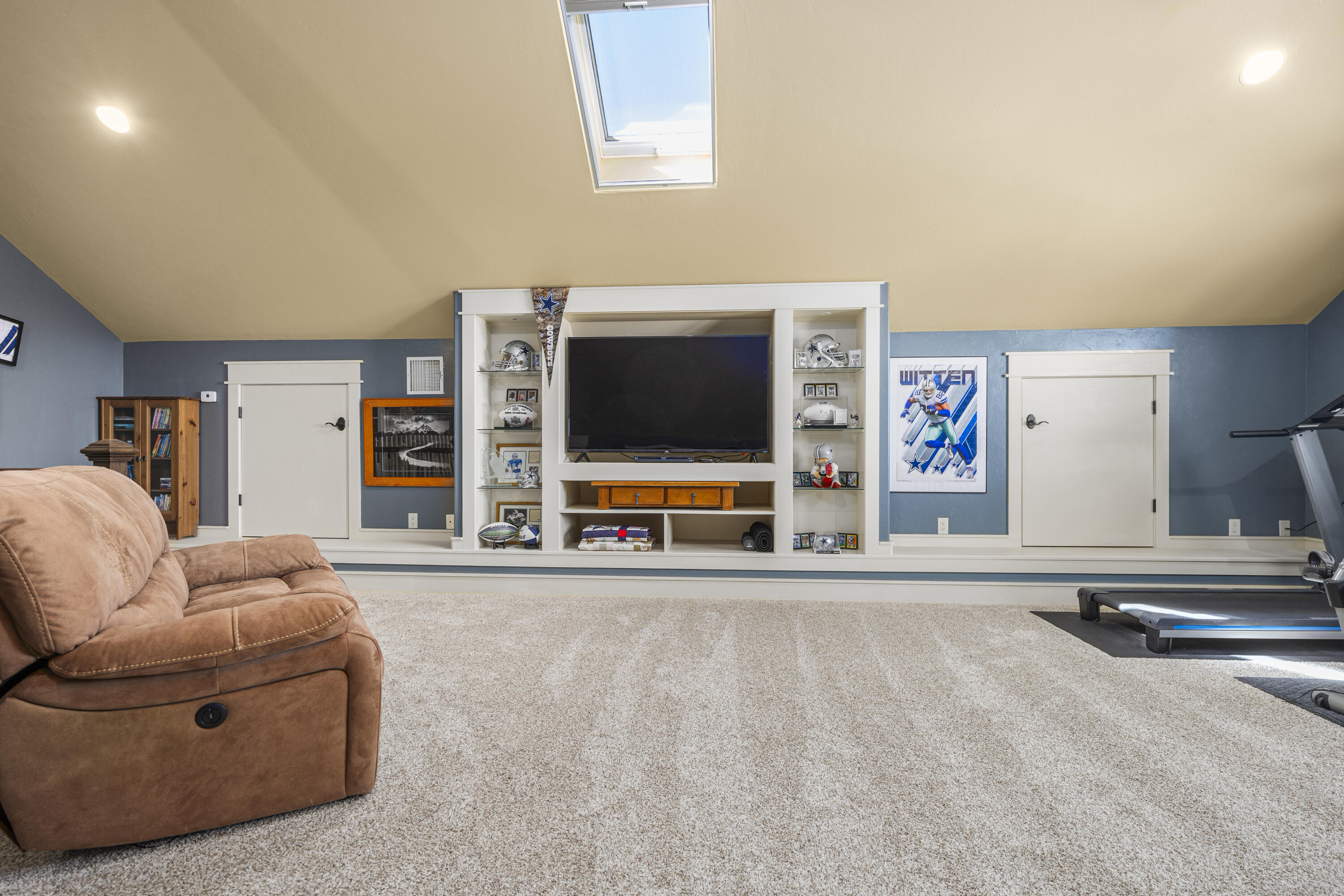 67841 Tumbleweed Road Montrose, CO 81403 - Photo 18 of 21 a living room with furniture and a flat screen tv