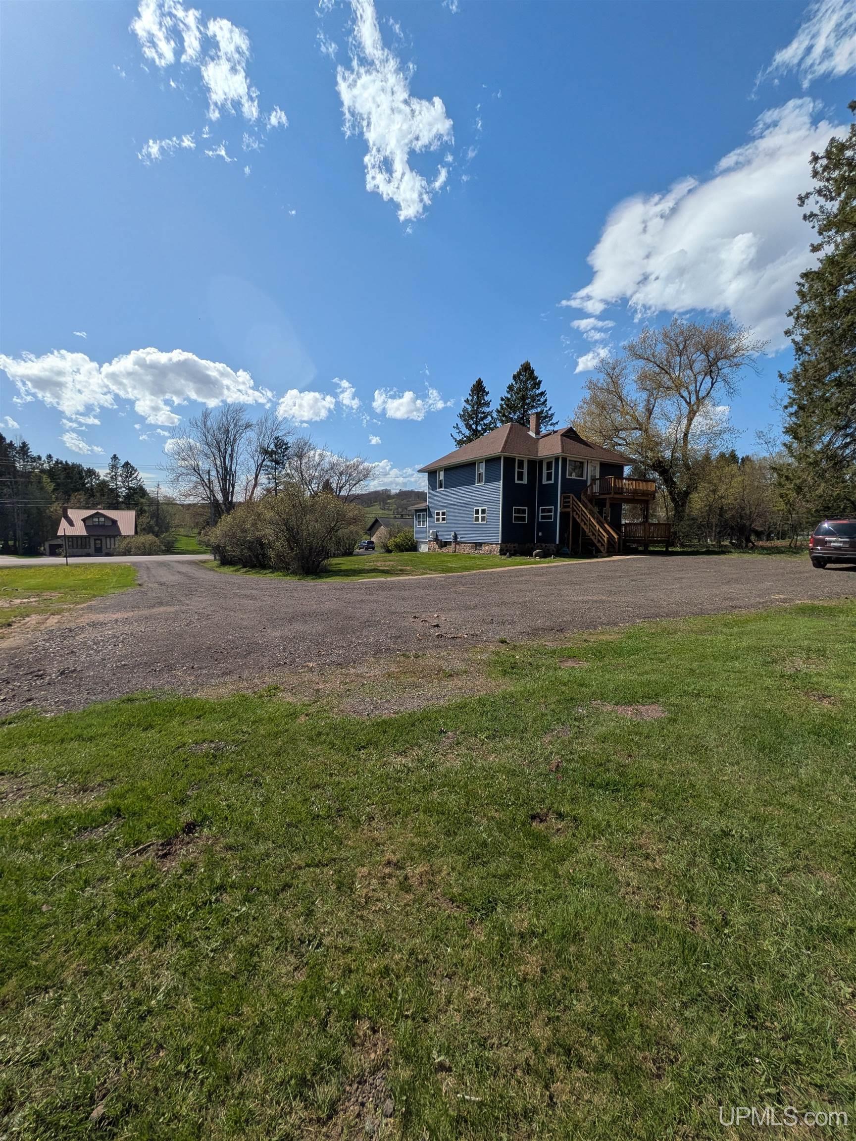 10342 Lake Road Ironwood, MI 49938 - Photo 9 of 42