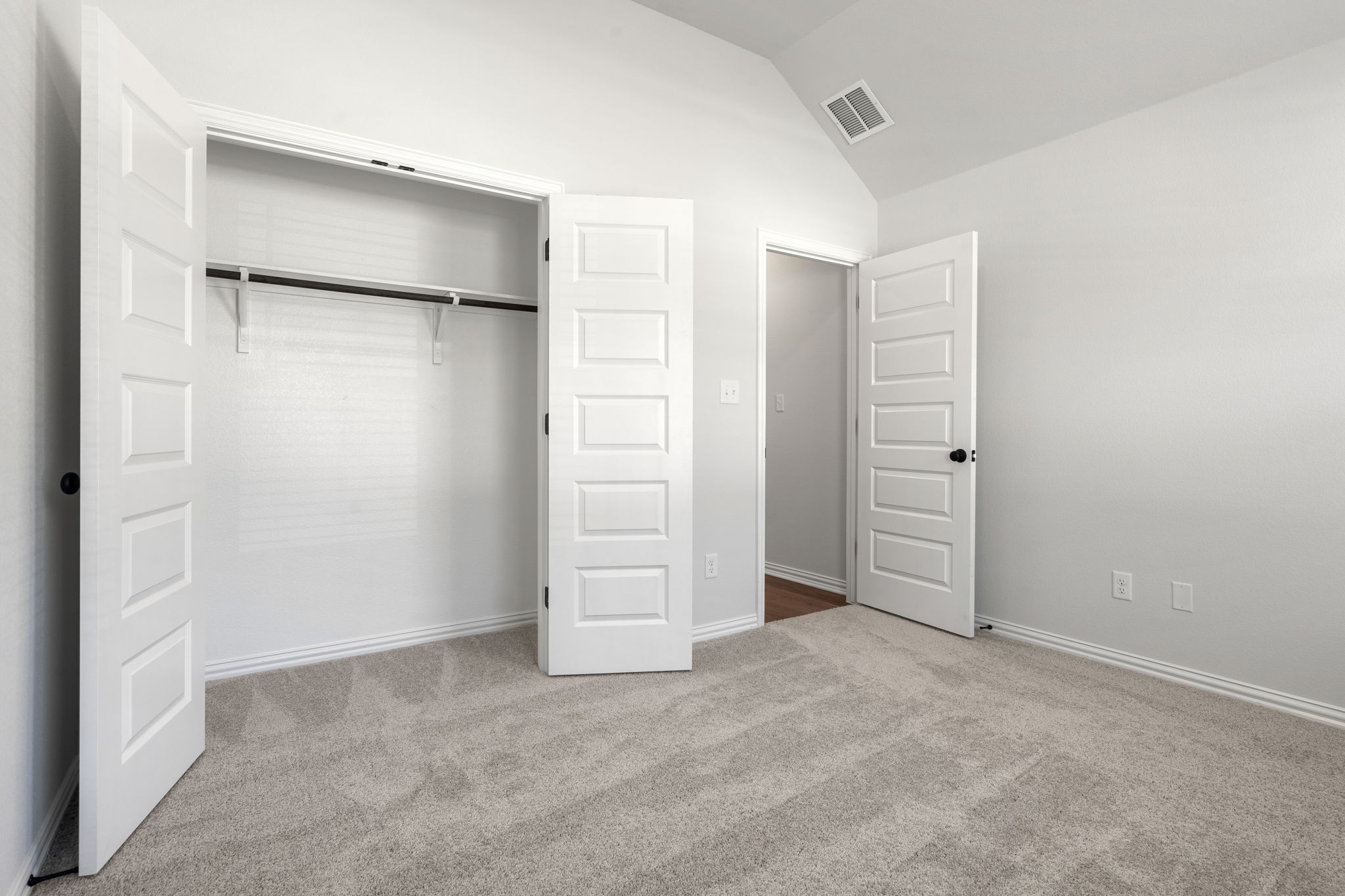 341 Fawn Riv Run Kyle, TX 78640 - Photo 17 of 29 an empty room with closet and bathroom