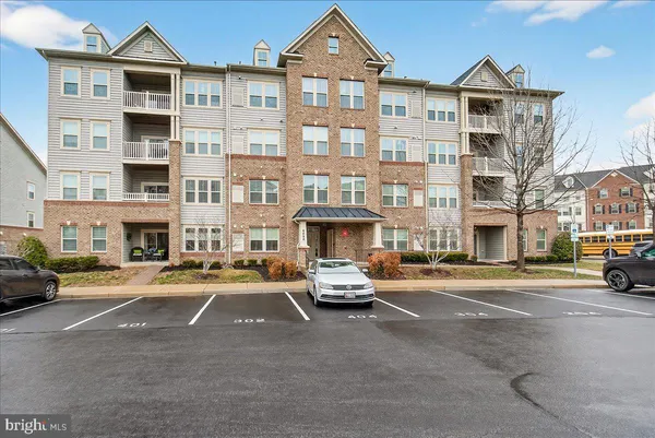 $339,000 | 6490 Calverton Drive, Unit 201, Frederick, MD 21703