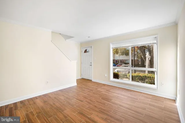 $365,000 | 2201 Chamblee Place, Herndon, VA 20170