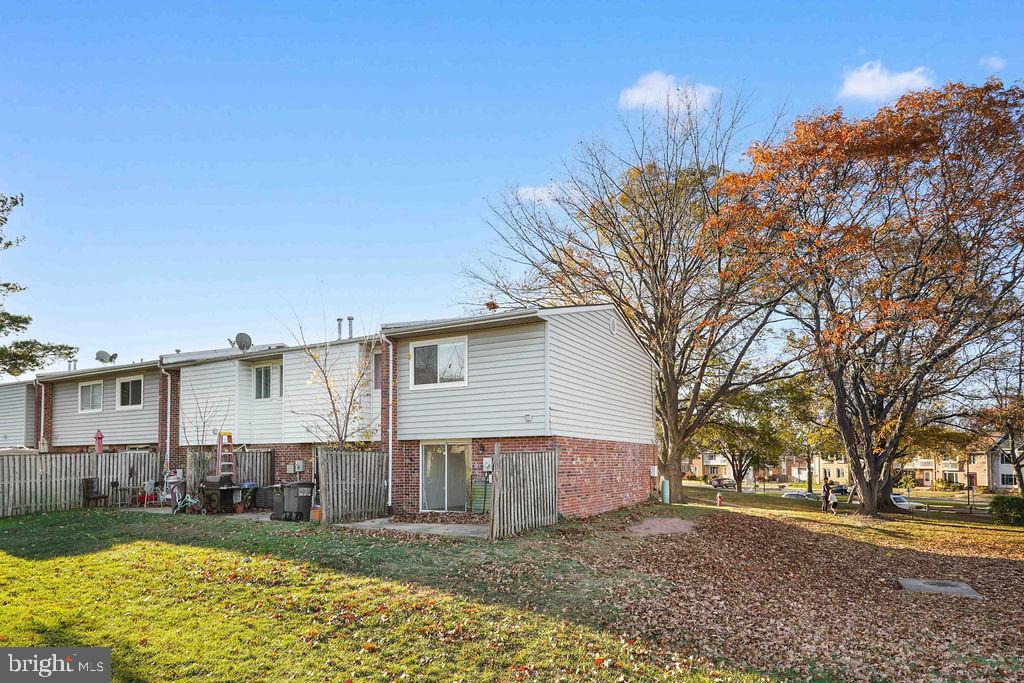 2201 Chamblee Place Herndon, VA 20170 - Photo 29 of 31 a view of a house with a yard