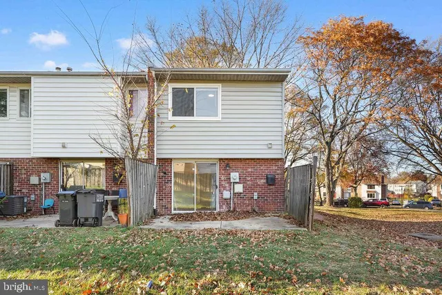 $365,000 | 2201 Chamblee Place, Herndon, VA 20170