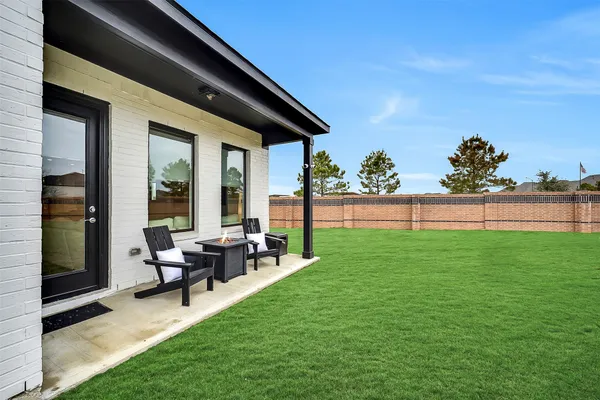 $2,900 | 7222 Grassland Vista Lane, Katy, TX 77493