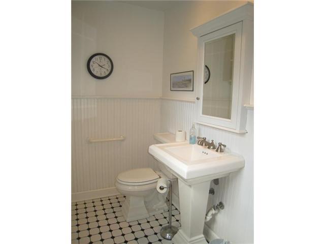 2334 Sherwood Road Bexley, OH 43209 - Photo 12 of 25
