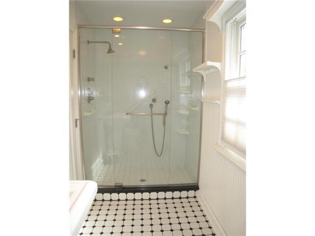2334 Sherwood Road Bexley, OH 43209 - Photo 13 of 25
