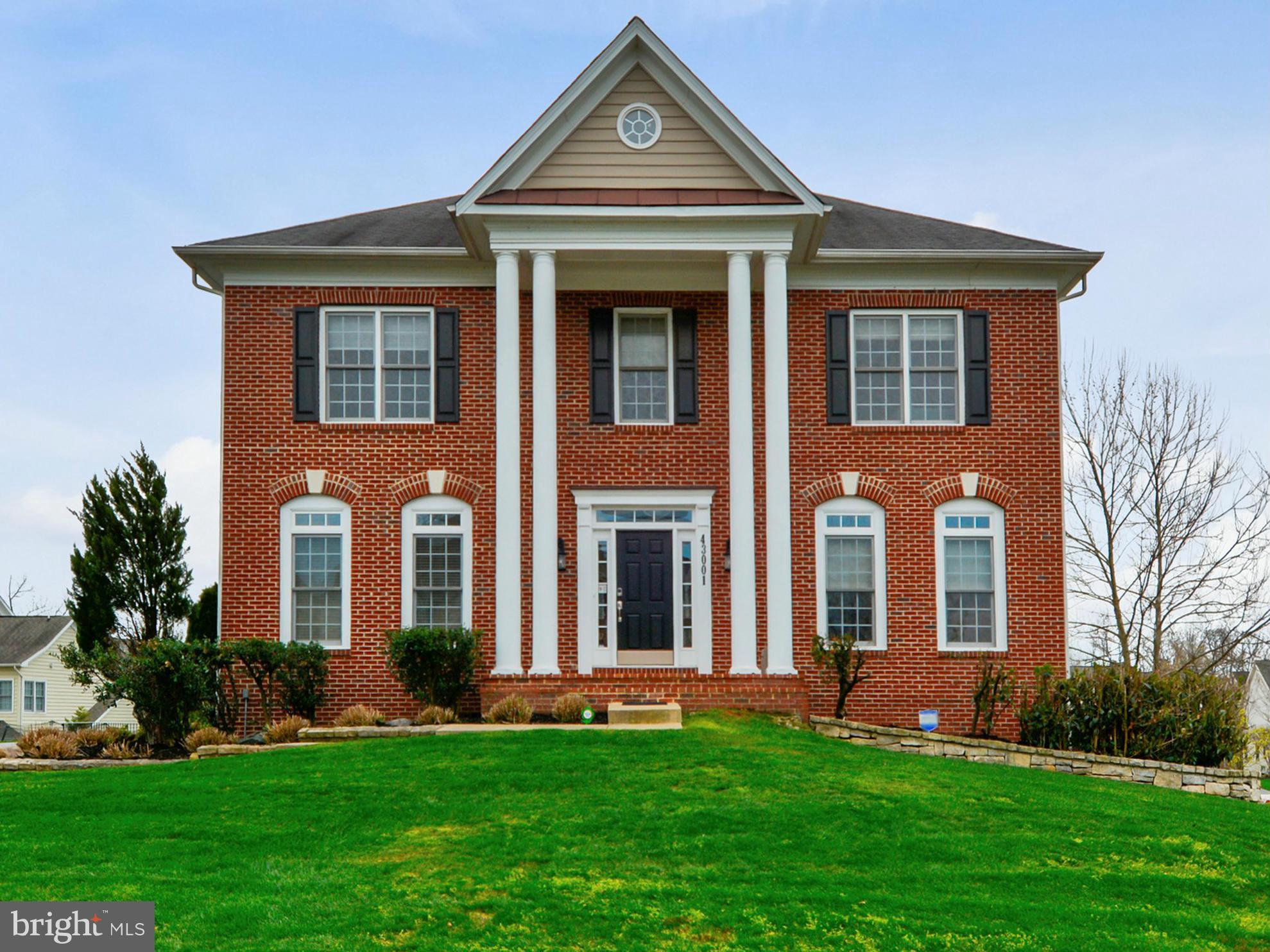 43001 Running Ridge Way Leesburg, VA 20176 - Photo 1 of 30 Exterior (Front)