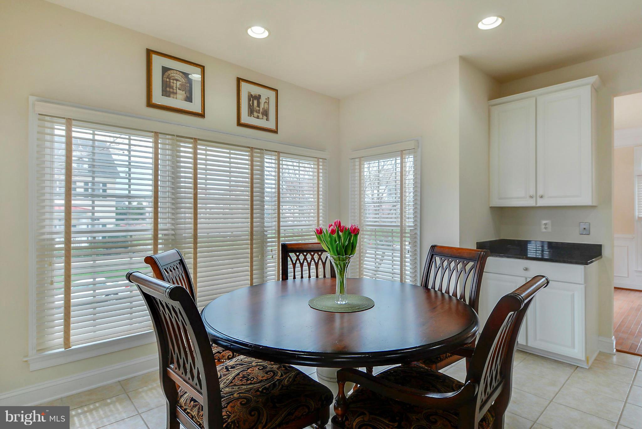 43001 Running Ridge Way Leesburg, VA 20176 - Photo 10 of 30 Breakfast Room