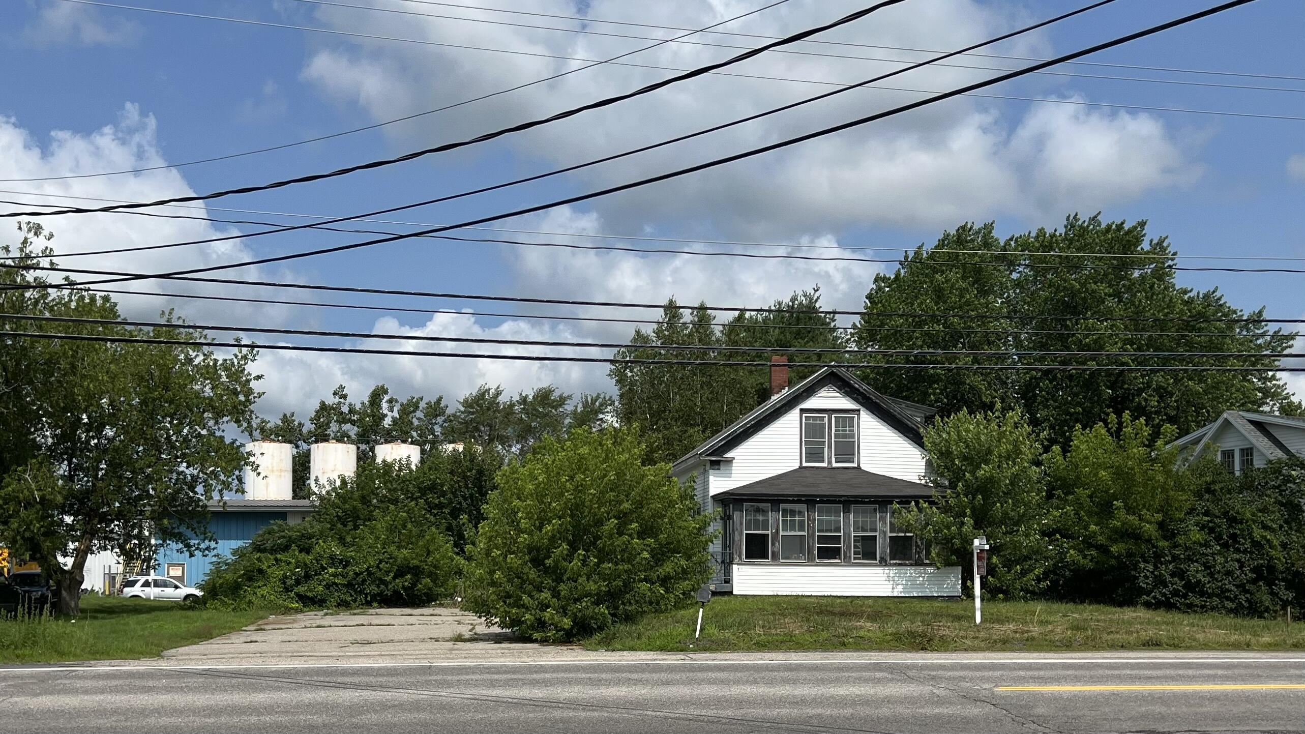 608 Elm Street Biddeford, ME 04005 - Photo 1 of 9 7EE50089-5DF9-4A30-A903-1C6A7CD89568