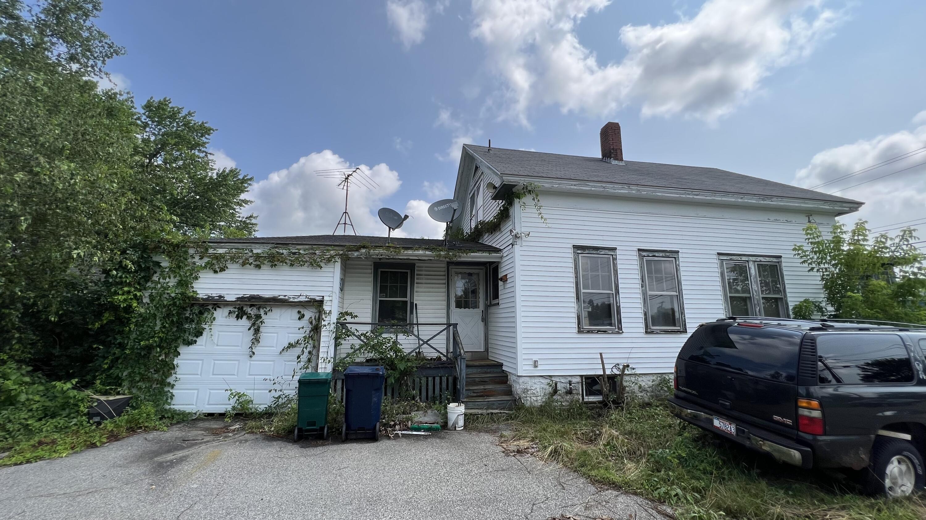 608 Elm Street Biddeford, ME 04005 - Photo 8 of 9 E4CEE0CE-E9A2-4688-8A36-75E708A68CF1