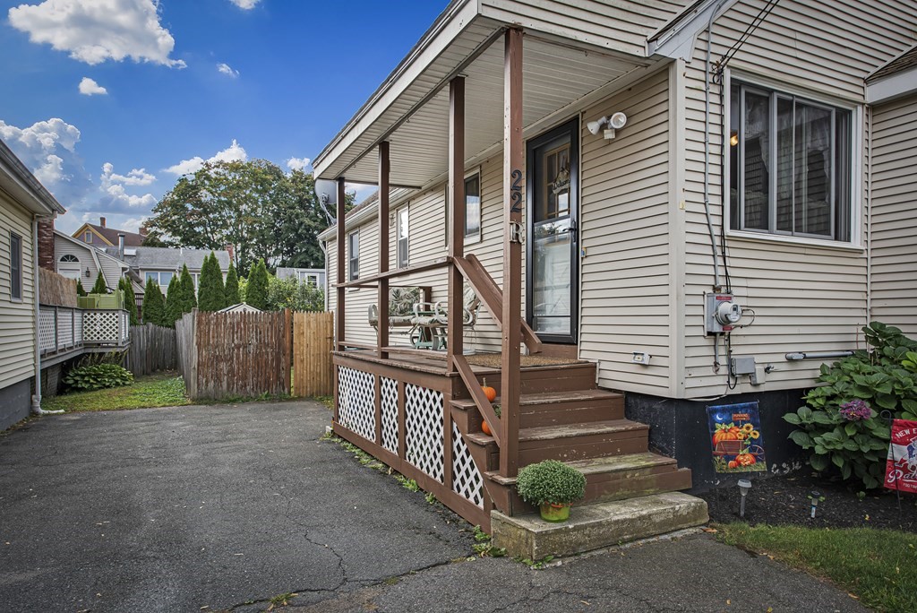 22 R West Avenue Salem, MA 01970 - Photo 3 of 21 Gallery Image 3