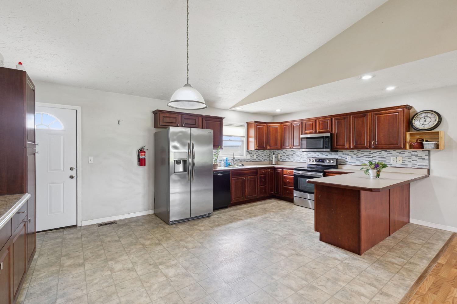 7982 Overman Road Hillsboro, OH 45133 - Photo 8 of 33 Gallery Image 8