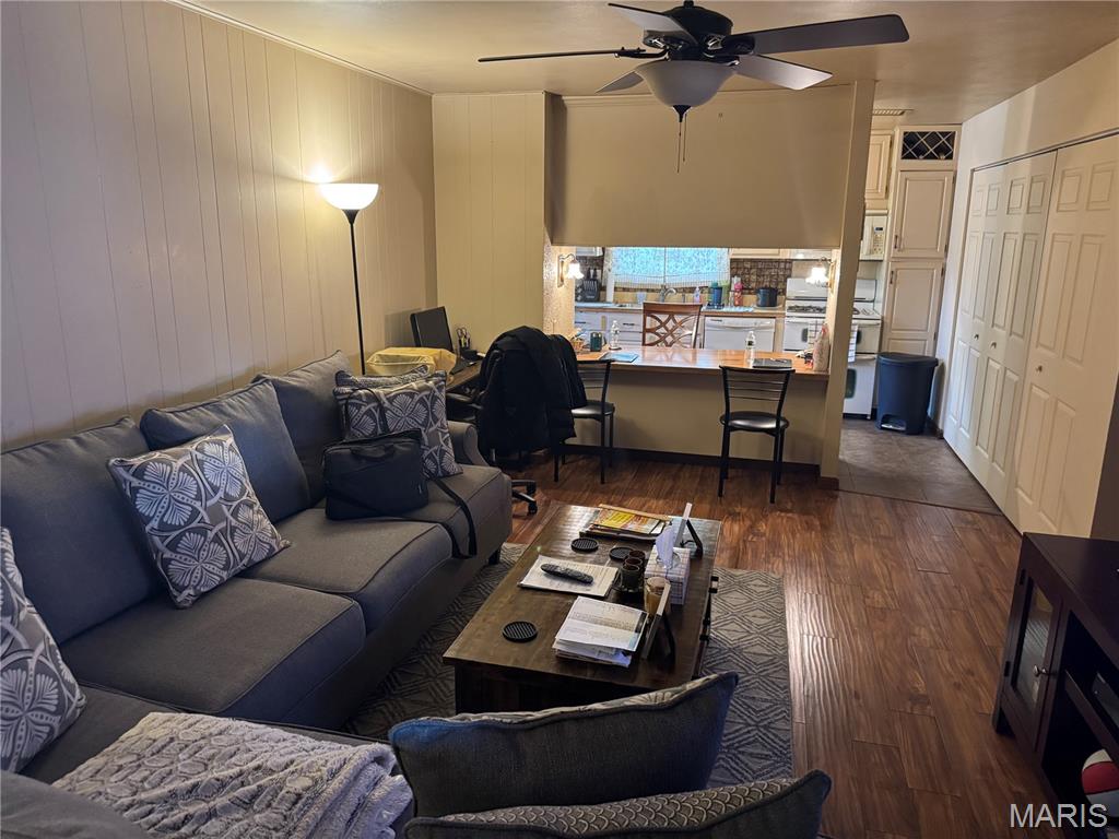 208 Todd Lane Belleville, IL 62221 - Photo 12 of 15