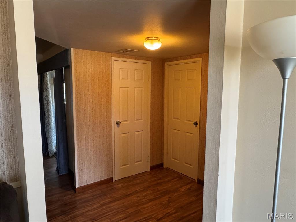 208 Todd Lane Belleville, IL 62221 - Photo 4 of 15