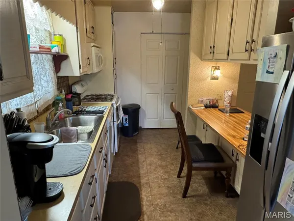 $210,000 | 208 Todd Lane, Belleville, IL 62221