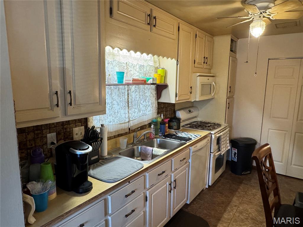 208 Todd Lane Belleville, IL 62221 - Photo 7 of 15