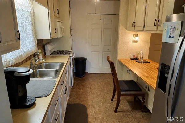 $210,000 | 208 Todd Lane, Belleville, IL 62221