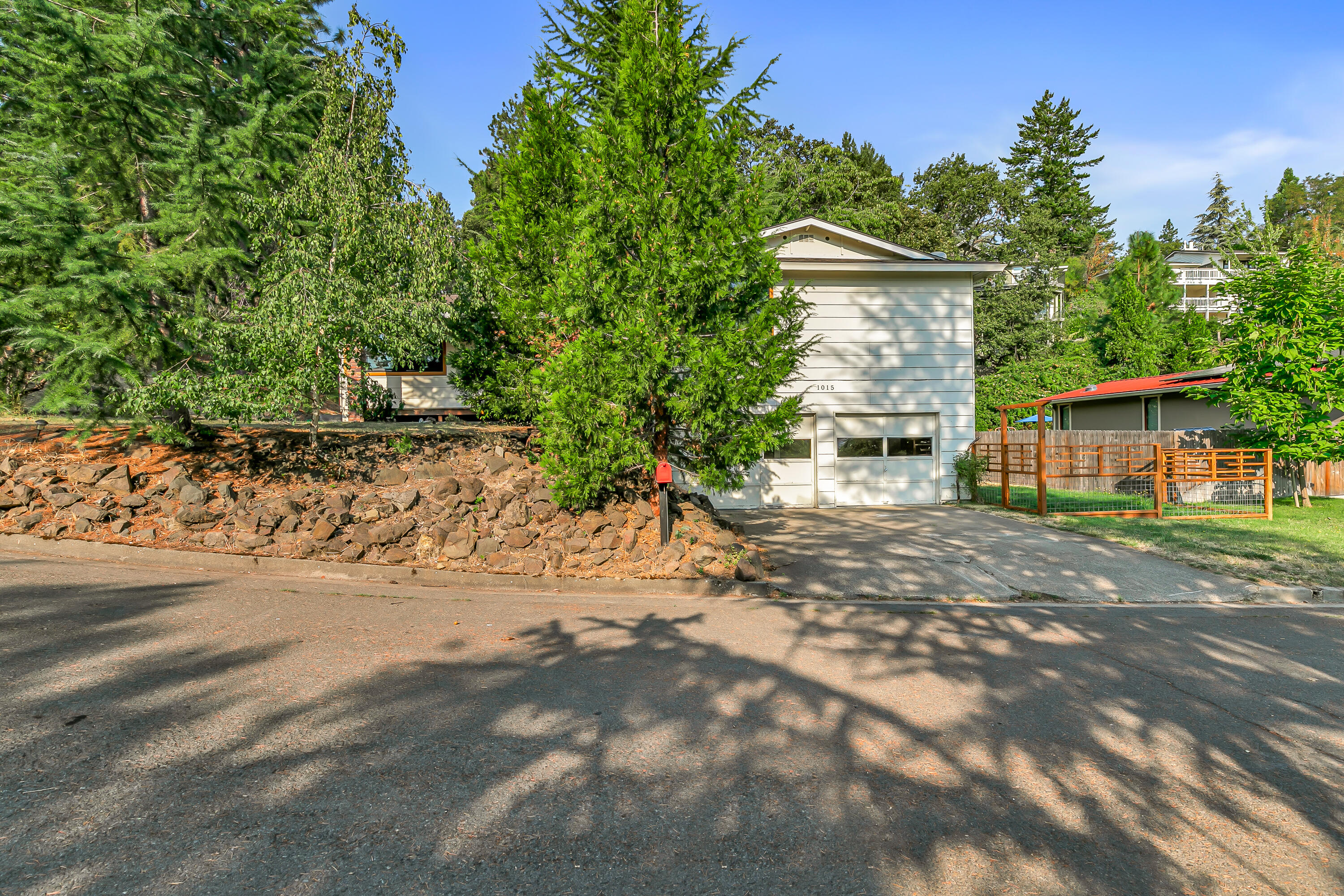 1015 Oneida Circle Ashland, OR 97520 - Photo 31 of 31 1015 Oneida Circle, Ashland, OR 97520