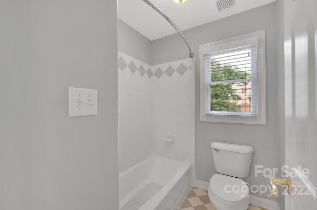 656 Amberly Crossing Fort Mill, SC 29708 - Photo 29 of 44 a bathroom with a toilet sink and shower