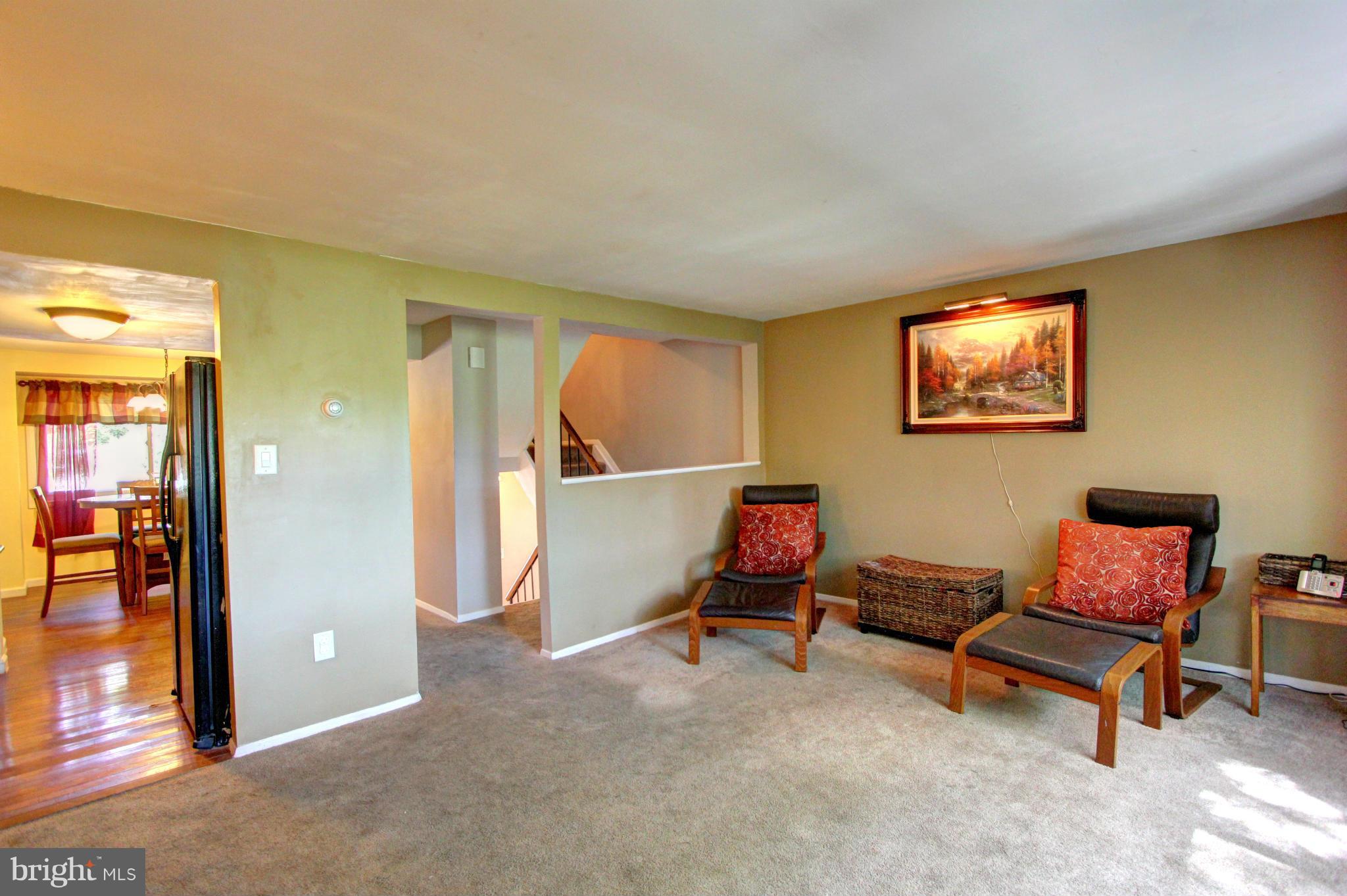 9423 Indian Camp Road Columbia, MD 21045 - Photo 8 of 30 Living Room