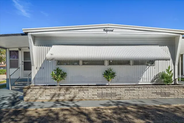 a view of a hallway with closet