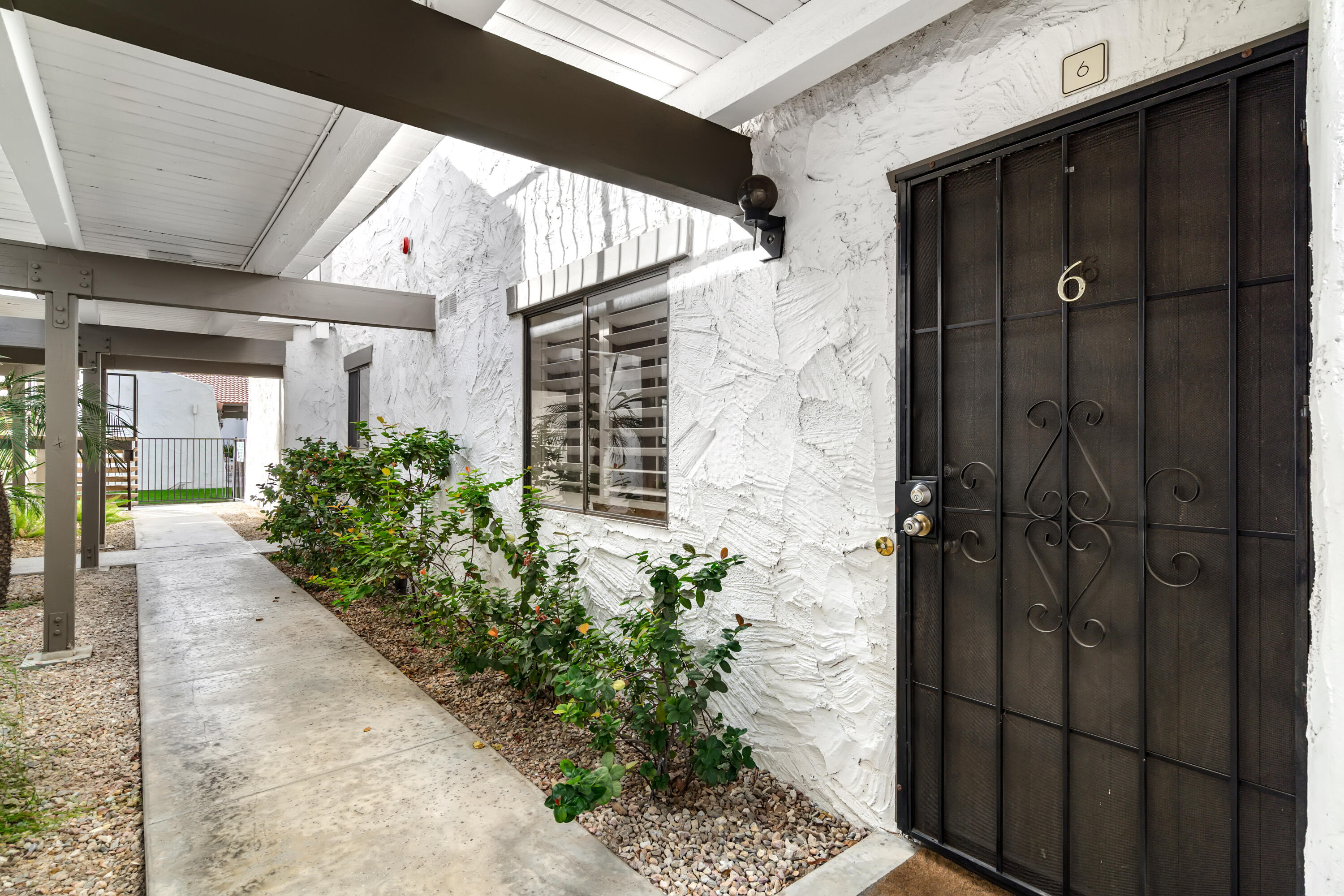 1050 Ramon Road, Unit 6 Palm Springs, CA 92264 - Photo 2 of 46 IMG-2