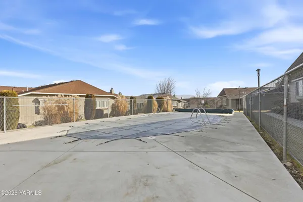 $310,000 | 3004 Ditter Drive, Yakima, WA 98902