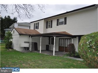 9745 Portis Road Philadelphia, PA 19115 - Photo 2 of 9