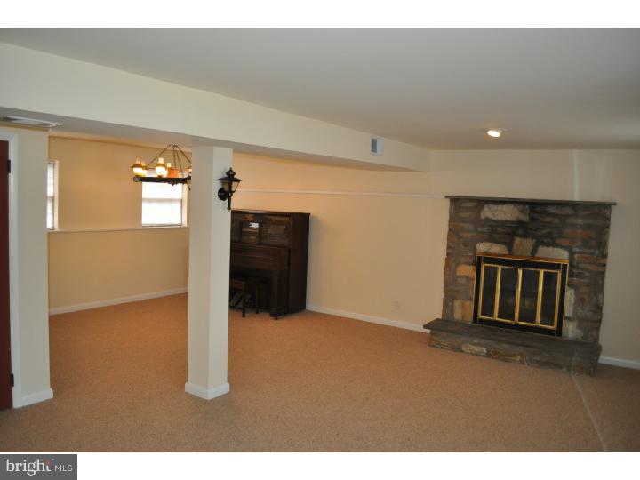 9745 Portis Road Philadelphia, PA 19115 - Photo 8 of 9