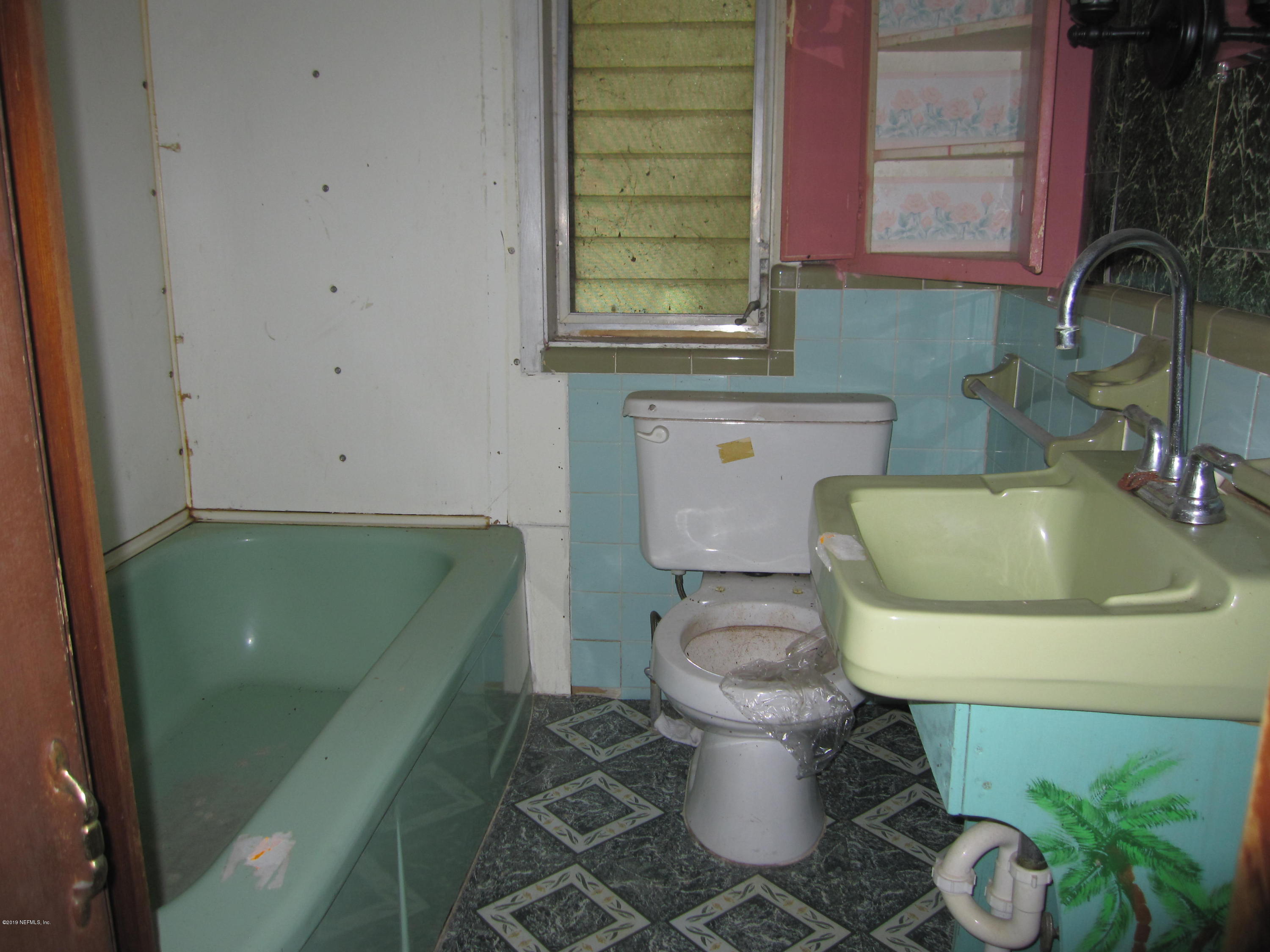 453 Ellis Road South Jacksonville, FL 32254 - Photo 12 of 14 Bathroom 2